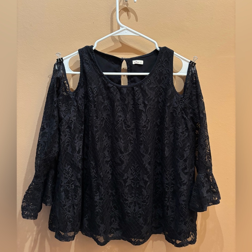 Hollister Elegant Black Lace Cold Shoulder Top Size Large
